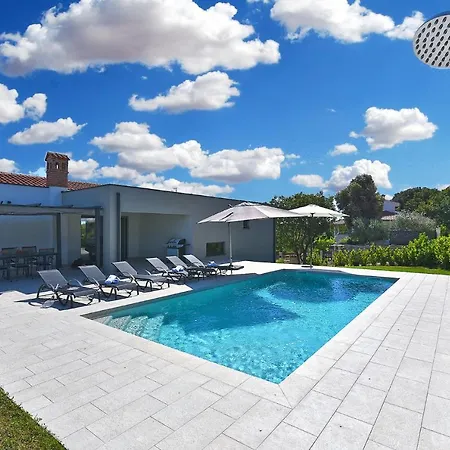 Tamara 2044 빌라 풀라