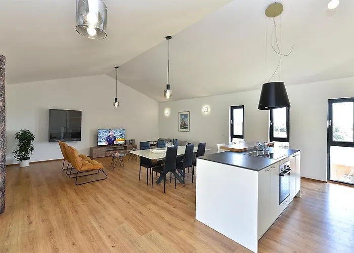 Tamara 2044 * 普拉